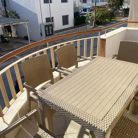 Apartamento Mema Néa Péramos